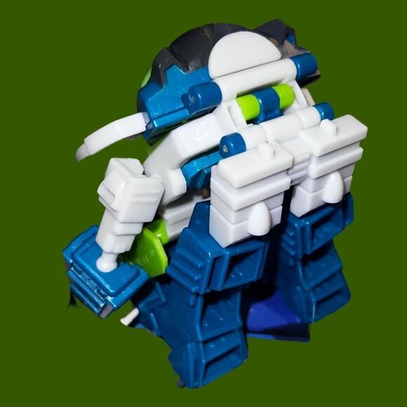 Transformers Bumblebee Cyberverse Adventures REPUGNUS REVENGE Figure 4.25” - Picture 3 of 4